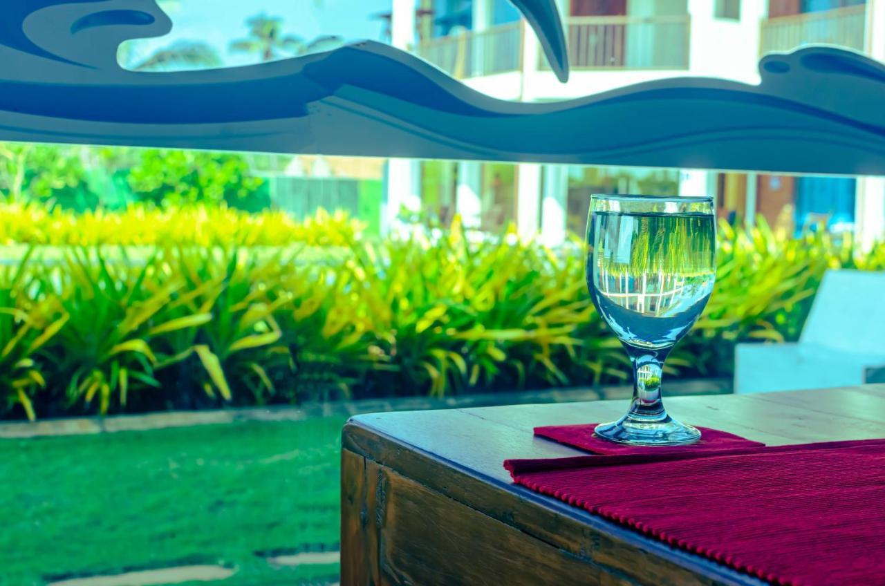 Hotel Calypso Sunset Iranawila Exterior foto