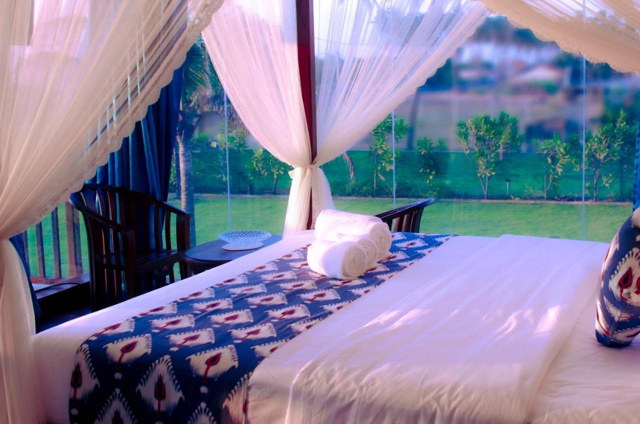 Hotel Calypso Sunset Iranawila Exterior foto