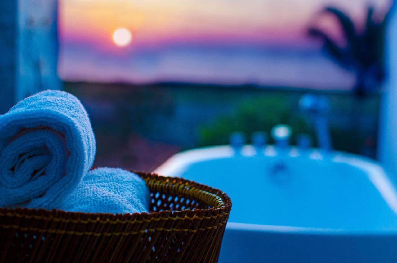 Hotel Calypso Sunset Iranawila Exterior foto