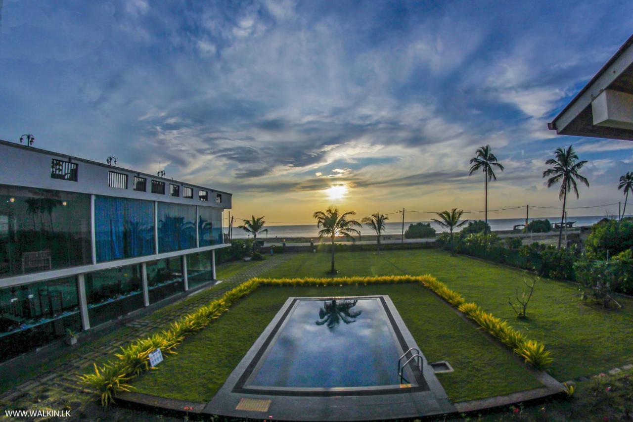 Hotel Calypso Sunset Iranawila Exterior foto