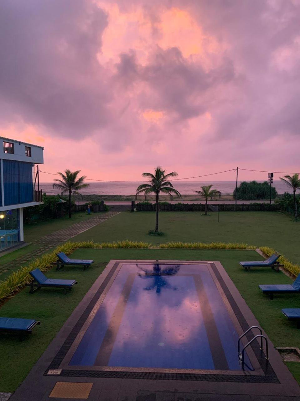Hotel Calypso Sunset Iranawila Exterior foto